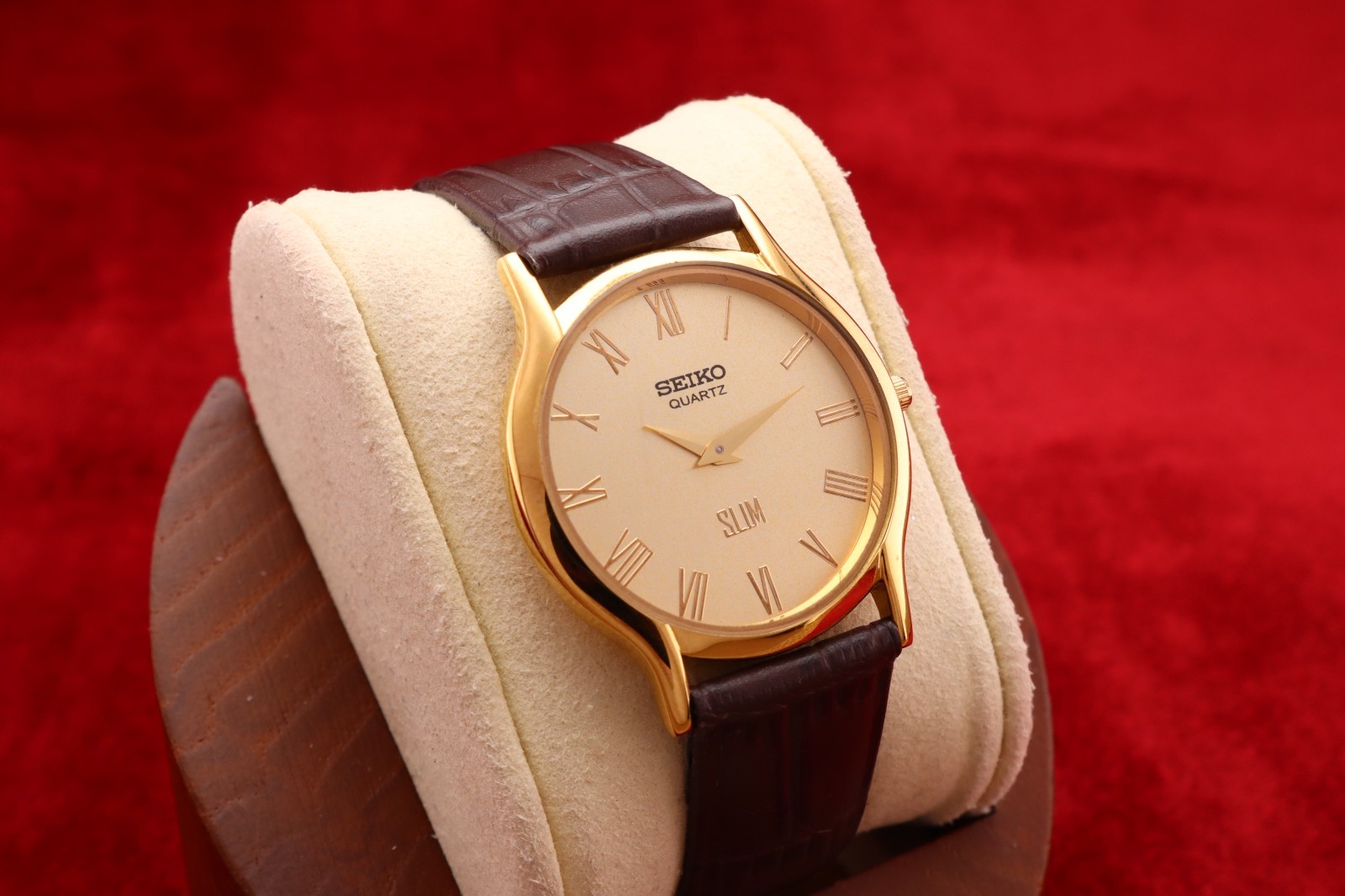 RARE Vintage Seiko Slim GOLD Quartz Gentlemen's Wrist Watch