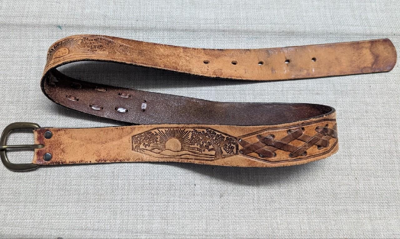 1970s vintage TOOLED buckle belt SUNRISE leather 34 brown WESTERN boho hippie