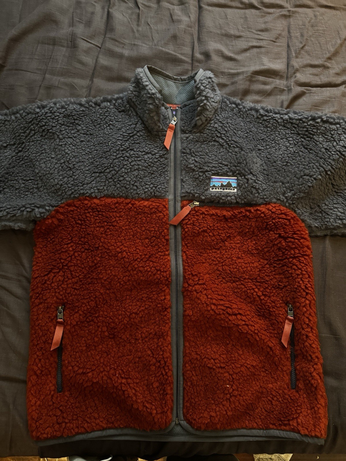 Patagonia Synchilla Fleece Jacket Gray Orange Unisex W’s L / M’s M 22955 Patagonia Synchilla Fleece Jacket Gray Orange Unisex W’s L / M’s M 22955