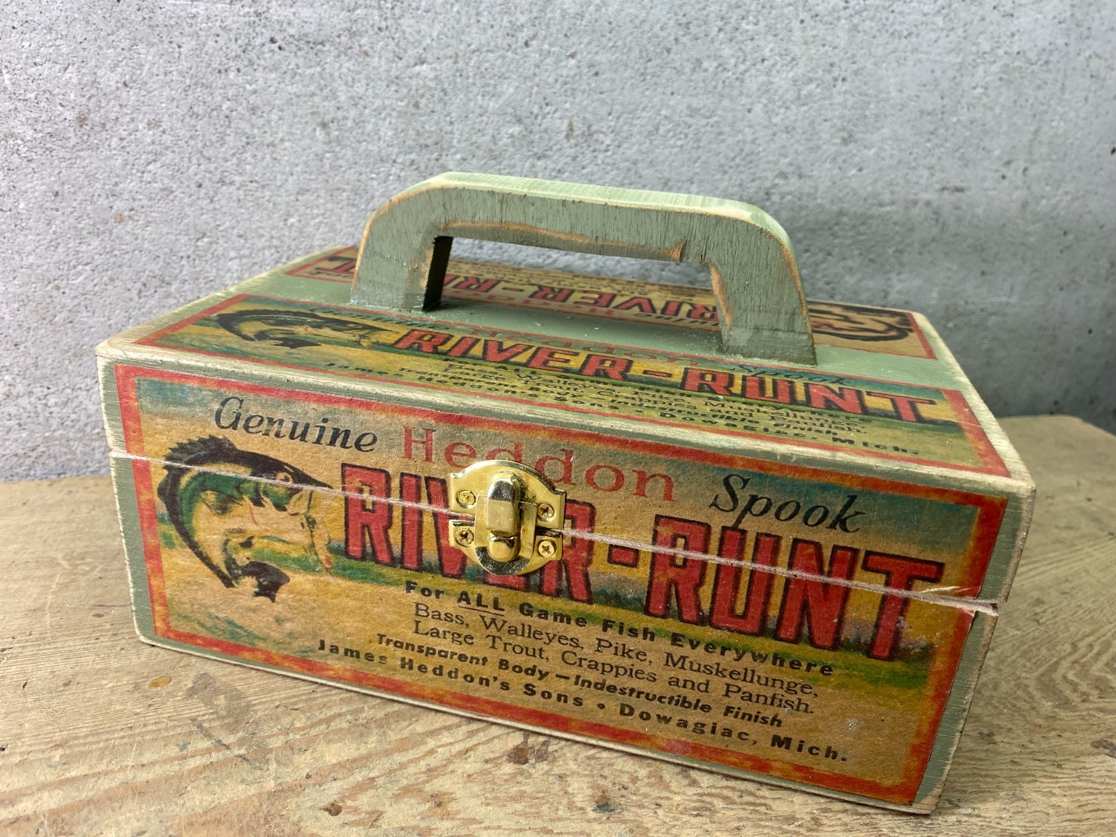 Heddon Fishing Lure Field Tackle Box River-Runt