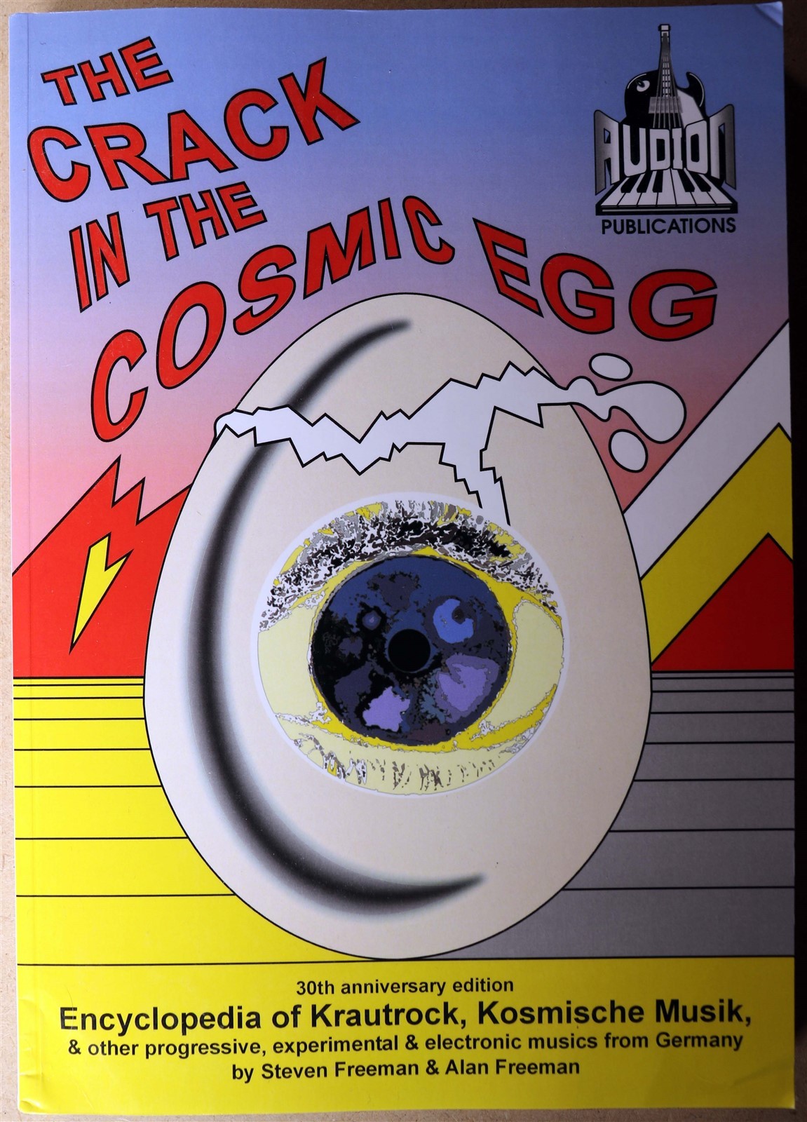 The Crack in the Cosmic Egg Krautrock, Kosmische Musik, Prog minor cover damage