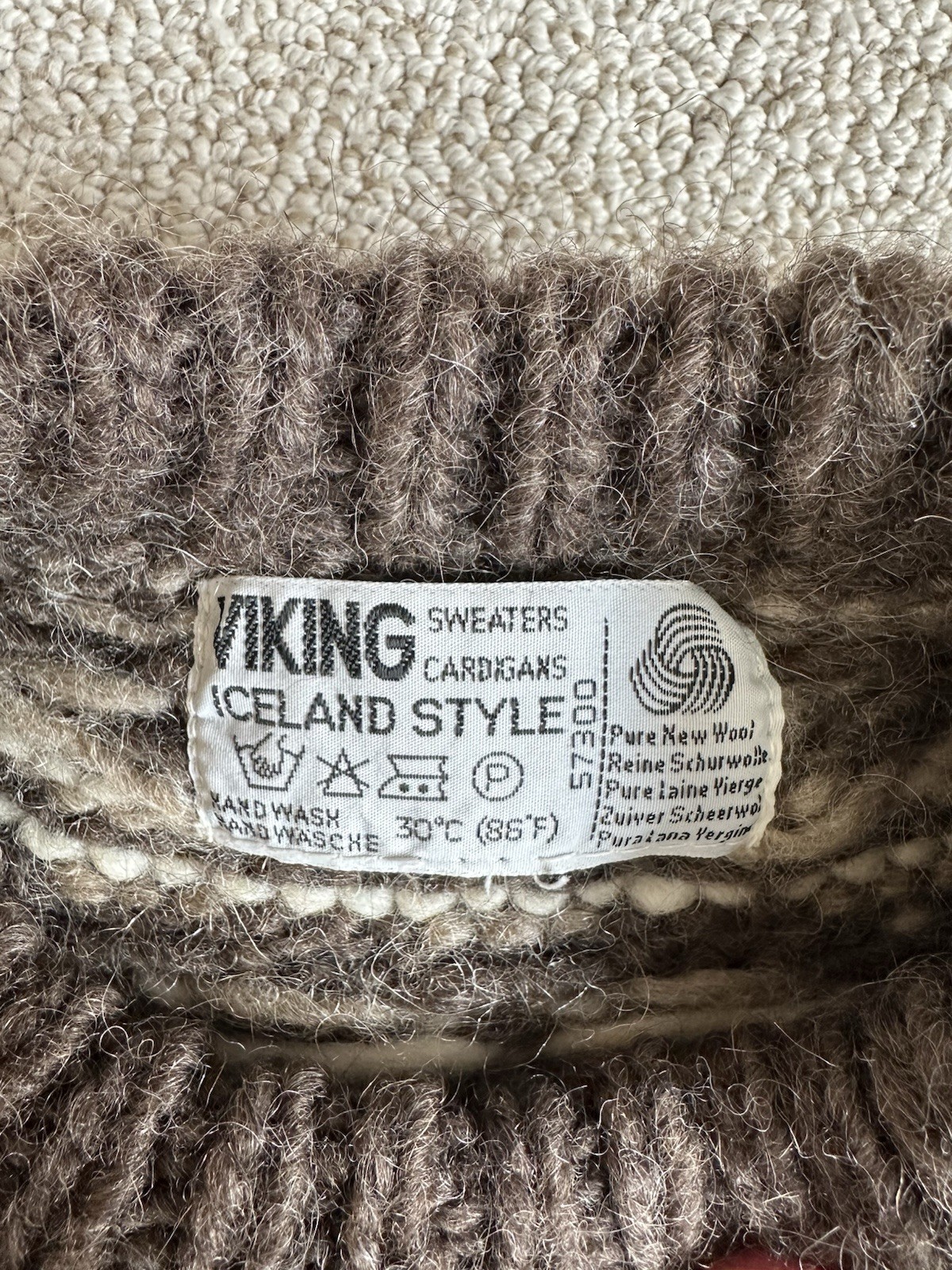 Viking Women\'s Iceland Style Sweater XS/S Size, 100% Wool