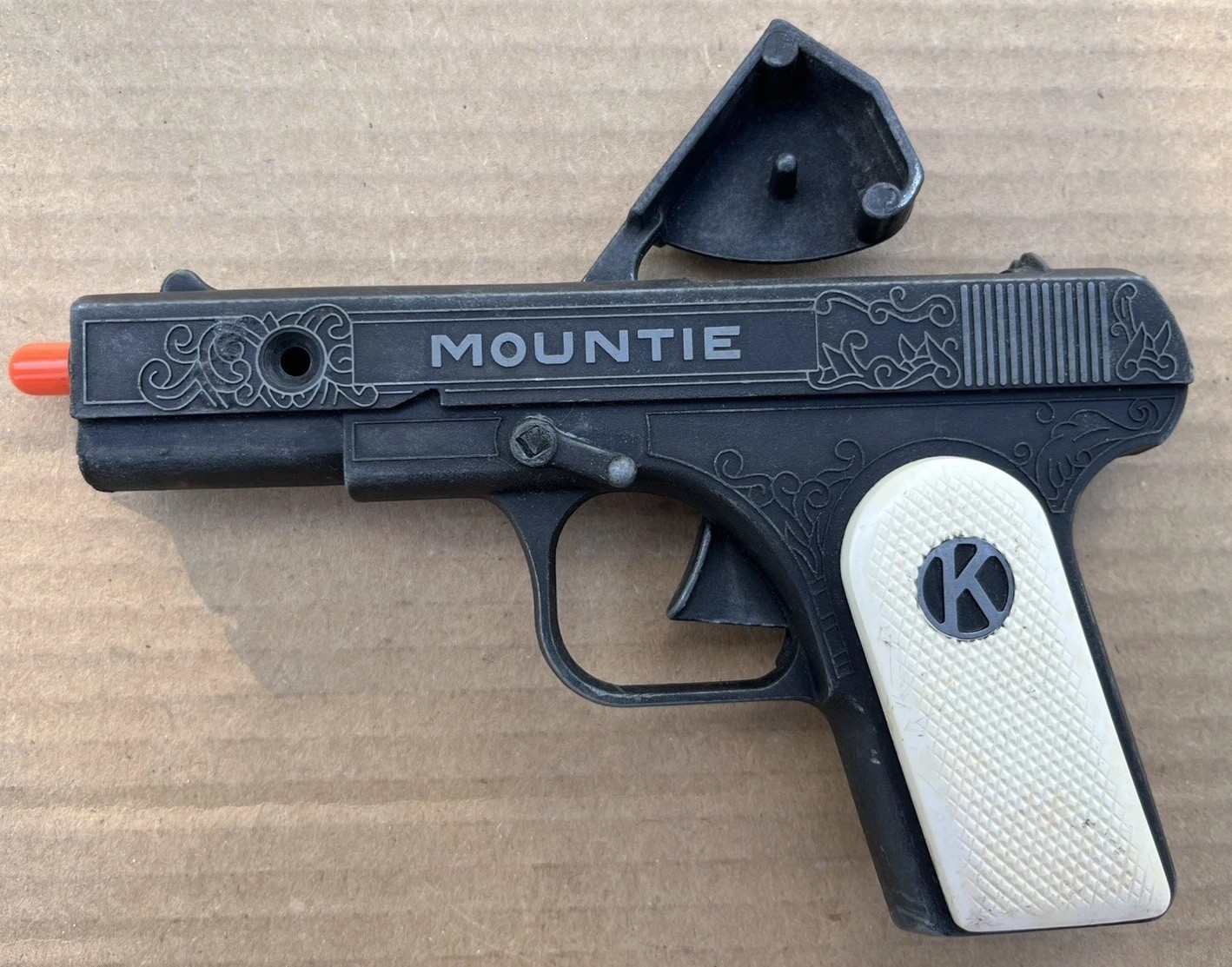 Vintage 1950s Kilgore Mountie no 6 Repeating Cap Gun for Parts Repair or Display