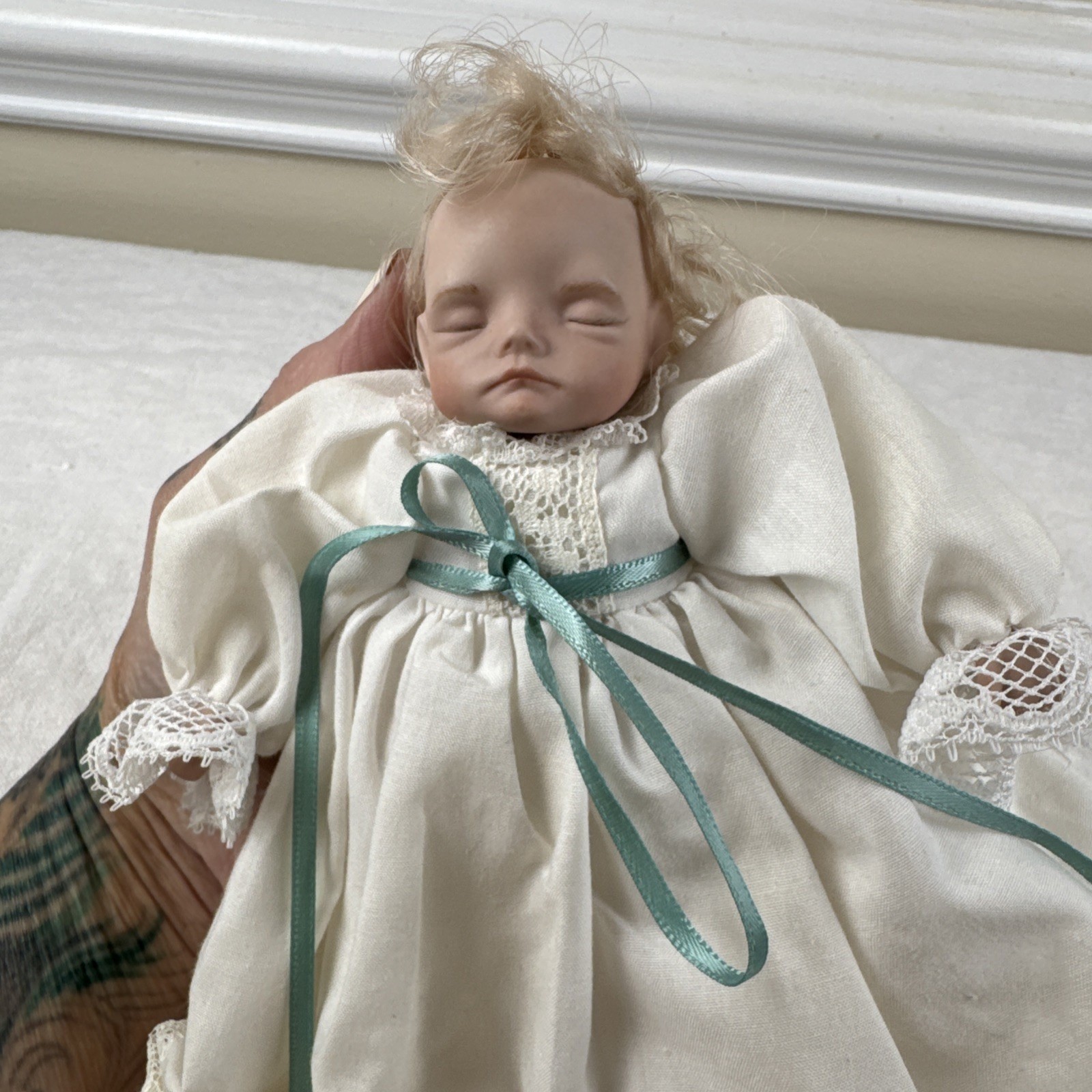 Vintage 1991 Joyce Wolf Sleeping Mini Baby Doll 7 inch Blond White Lace Gown