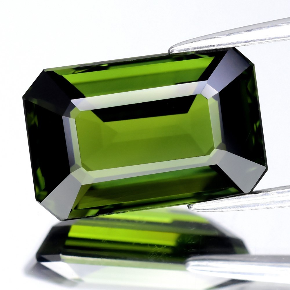 💎 IF Clean 6.71ct 13x8.5mm Octagon Natural Green Sapphire - Thailand Gemstone