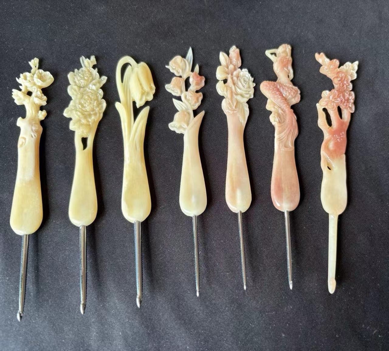 Deluxe 1 PC Handmade DIY Crafted Hand Craved Camel Bone Crochet Hook Stainless