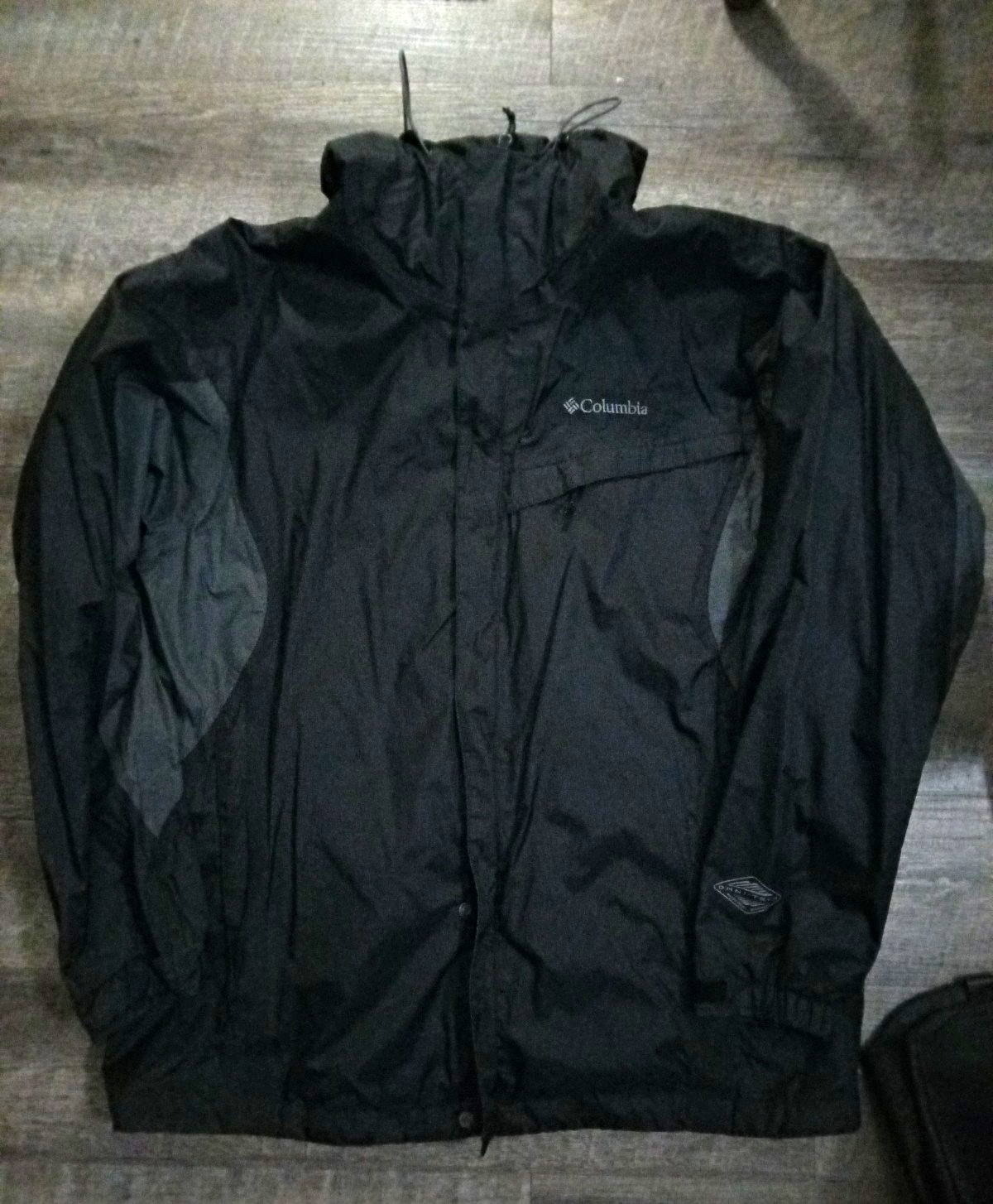 Columbia Men’s 2XL Black Nylon Full Zip Jacket Stand-Up Collar Logo 44\