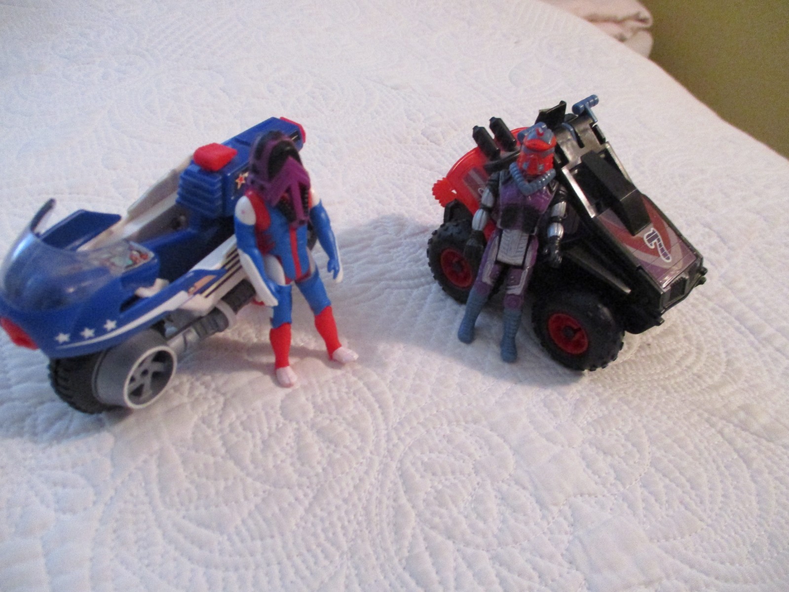2 Kenner M.A.S.K. Vehicles - IGUANA & BULLET w/Figures 2 Kenner M.A.S.K. Vehicles - IGUANA & BULLET w/Figures