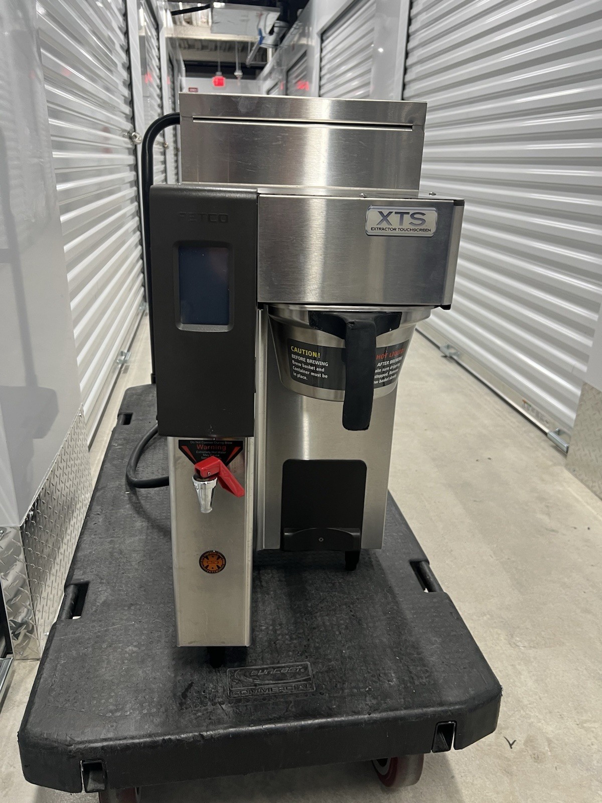 Commercial Coffee Brewer Machine Fetco CBS-2131-XTS Commercial Coffee Brewer Machine Fetco CBS-2131-XTS