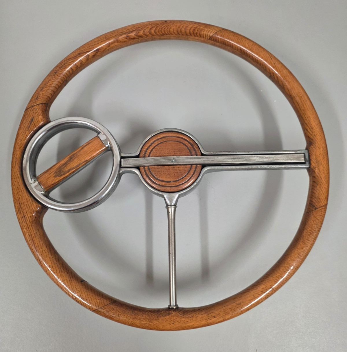 RARE 1940s Chevrolet SPINNER Steering Wheel w/ Accessory Stock Wood Accents