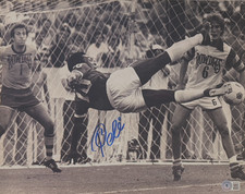 Pele Signed 11x14 Photo Side Kick Autographed BAS Beckett Authenticated picture