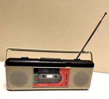 Soundesign Radio Cassette AM/FM/Stereo 80’s Model 4611SGY -Tested -Works - Video picture