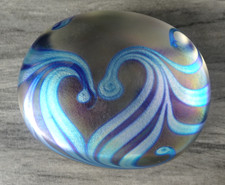HTF Robert Eickholt 1991 Art Glass Iridescent Swirl Pebble Rock Paperweight 3.5