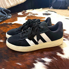 adidas Men's Black/White Low Top Lace-Up Athletic Sneakers JI9717 picture