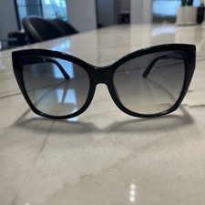 Tom Ford designer Sunglasses EUC Sexy black  oversized  classic Iconic picture