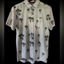VISSLA Calypso Hybrid Eco Button Down Shirt picture