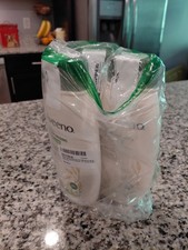 Aveeno daily moisturizing body wash (Set of 3 bottles 18 fluid oz each) 'lightly picture