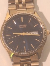 Vtg Citizen Men's CQ Presidential Style Quartz Watch Day Date Eng/Esp Blk Dial picture