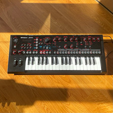Roland JD-Xi 37-Key Hybrid Keyboard Synthesizer w/ Vocoder, XLR In picture