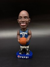 NIB Kevin Garnett Minnesota Timberwolves NBA 2002 SGA Bobblehead Rainbow PEPSI picture