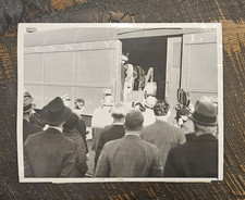 1934 Press Photo - Hall of Famer Twenty Grand Arrives at Santa Anita by Train picture