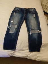 Colcci Jeanswear Distressed Jeans Sz 8 EUC Blue Cropped #423 picture