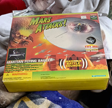 Trendmasters Mars Attacks Martian Flying Saucer Vehicle w/ Battle Sounds 1997 picture