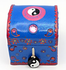 Vtg Claire's 2000 Trinket Box Friendship Creates Harmony Blue Glitter Yin & Yang picture