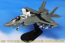 Hobby Master 1:72 F-35B Lightning II USMC VMFA-242 Bats Beast Mode picture