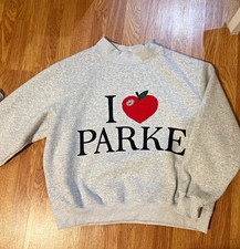 PARKE Women’s Gray Fleece Crewneck Pullover Sweatshirt Graphic Logo Size L. picture