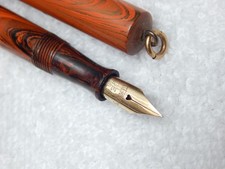 LOT# 422Q. VINTAGE WATERMAN 'S 52 1/2 V RED RIPPLE FOUNTAIN PEN. FLEX NIB. picture