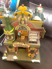 LEMAX  CHRISTMA CHEER BOTTLING COMPANY  W/ BOX  25858  W/ MOTION & SOUNDS  NEW picture