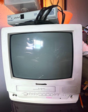 Panasonic PV-M1379W 13