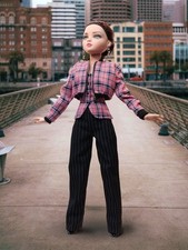 Tonner VDC Ellowyne Wild Back to the Bay (outfit only) picture