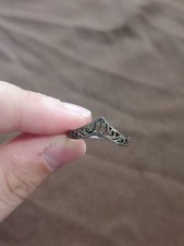 Vintage Silver Tone Chevron Filigree Ring picture