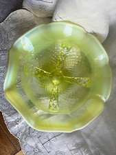 Northwood Button Panels Pattern Canary Yellow Opalescent Footed Glass Bowl EXCEL picture