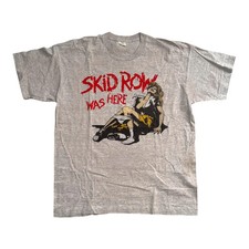 Vintage 90's Skid Row T-shirt picture
