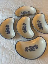 SALE PFALTZGRAFF YORKTOWNE STONEWARE  CRESCENT SHAPE BOWL Set Of 5 picture