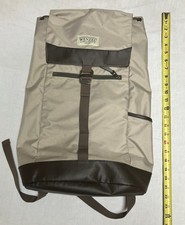 Wenzel Backpack Khaki Plaid 19x13 w/ adjustable Straps Discontinued - EXCELLENT picture