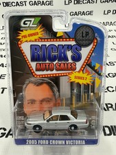 GREENLIGHT 2005 Ford Crown Victoria Silver LP Exclusive 1:64 Diecast Ricks Auto picture