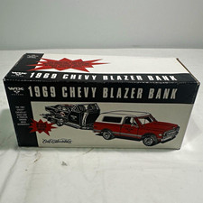 Ertl Collectibles WIX Filters 1969 Chevy Blazer 1:25 Diecast Bank MPN 99056 picture