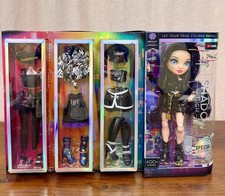 RAINBOW HIGH Ainsley Slater Doll Shadow High Special Edition Trunk Show 2022 picture