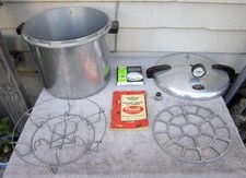 Vtg PRESTO 21-B 21 qt PRESSURE COOKER-CANNER w/ Regulator, Rack & Manual TESTED picture