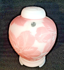 FENTON CAMEO ROSALENE POINSETTIA GINGER JAR ~KELSEY MURPHY/R. BOMKAMP #127/450~ picture