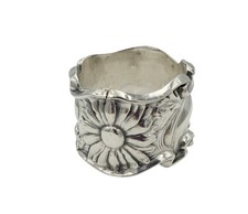 Antique Art Nouveau Sterl. Silver Floral Repousse Napkin Ring Monogram 24g *READ picture