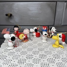 Vintage 1960s United Feature Syndicate Peanuts Charlie Brown Snoopy Ornaments picture