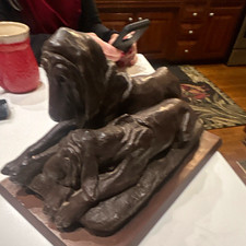 Enno Meyer very rare dog Figurine  Resting Bloodhound pair  1914 signed picture