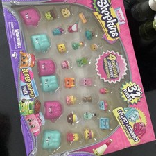 Shopkins Season 5 Super Shopper  Pk Includes 4 Exclusive Shopkins , 32 pcs Total picture