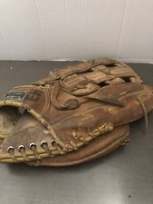 Wilson Field Master A9835 11 inch Leather Baseball Glove Right Hand Thrower picture