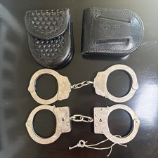 RARE VINTAGE AMERICAN MUNITIONS CO + Peerless Handcuffs With Safariland Cases picture